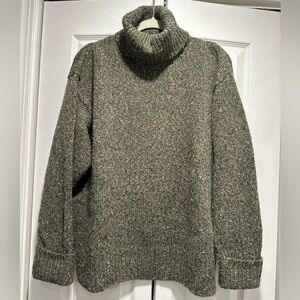 Dress Barn turtleneck sweater, size 18/20, green/gray